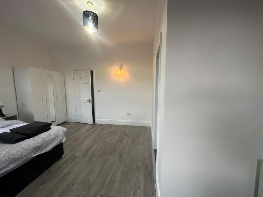 Modern 2 Bedroom Flat, Se6 Appartamento Catford